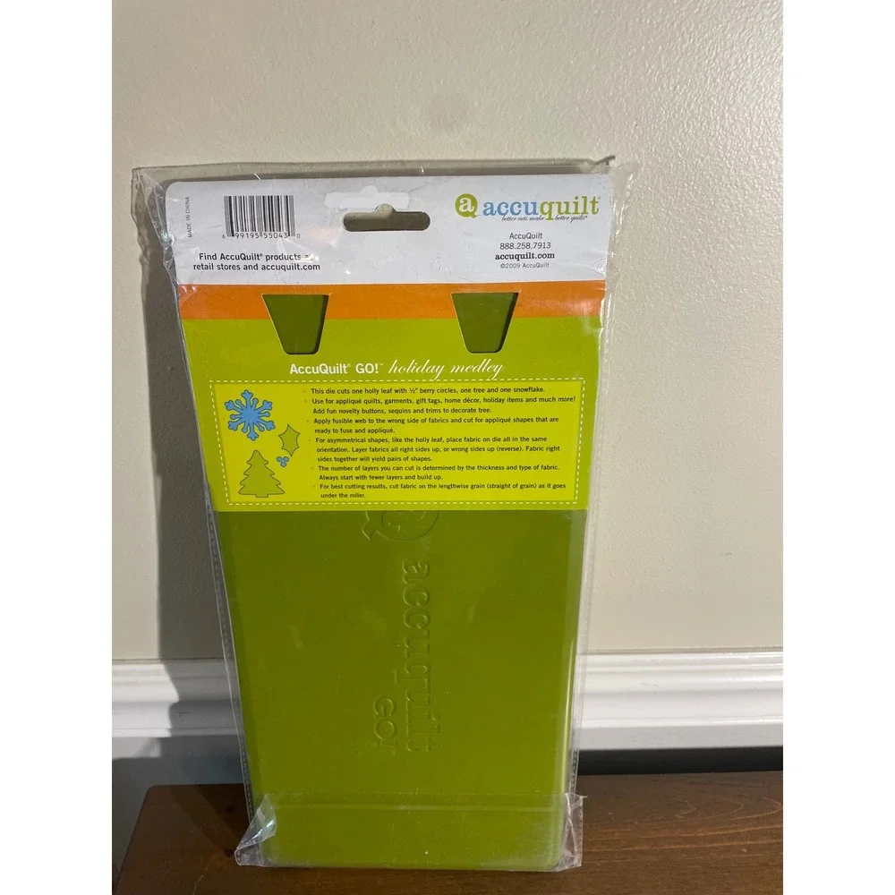 AccuQuilt go holiday